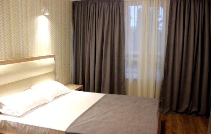 Hotel Lile Tiflis Exterior foto